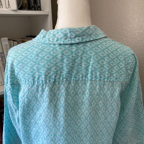 CHICO'S Light Blue White Print Linen Blend Pop Over Pocket 3/4 Sleeve Top Size 2 - Picture 5 of 6